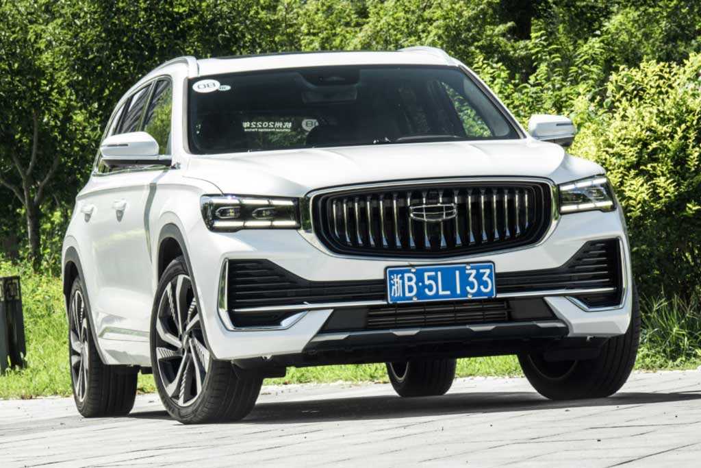 Китайский флагман geely monjaro вместо европейского кроссовера volvo xc60: изучаем замену