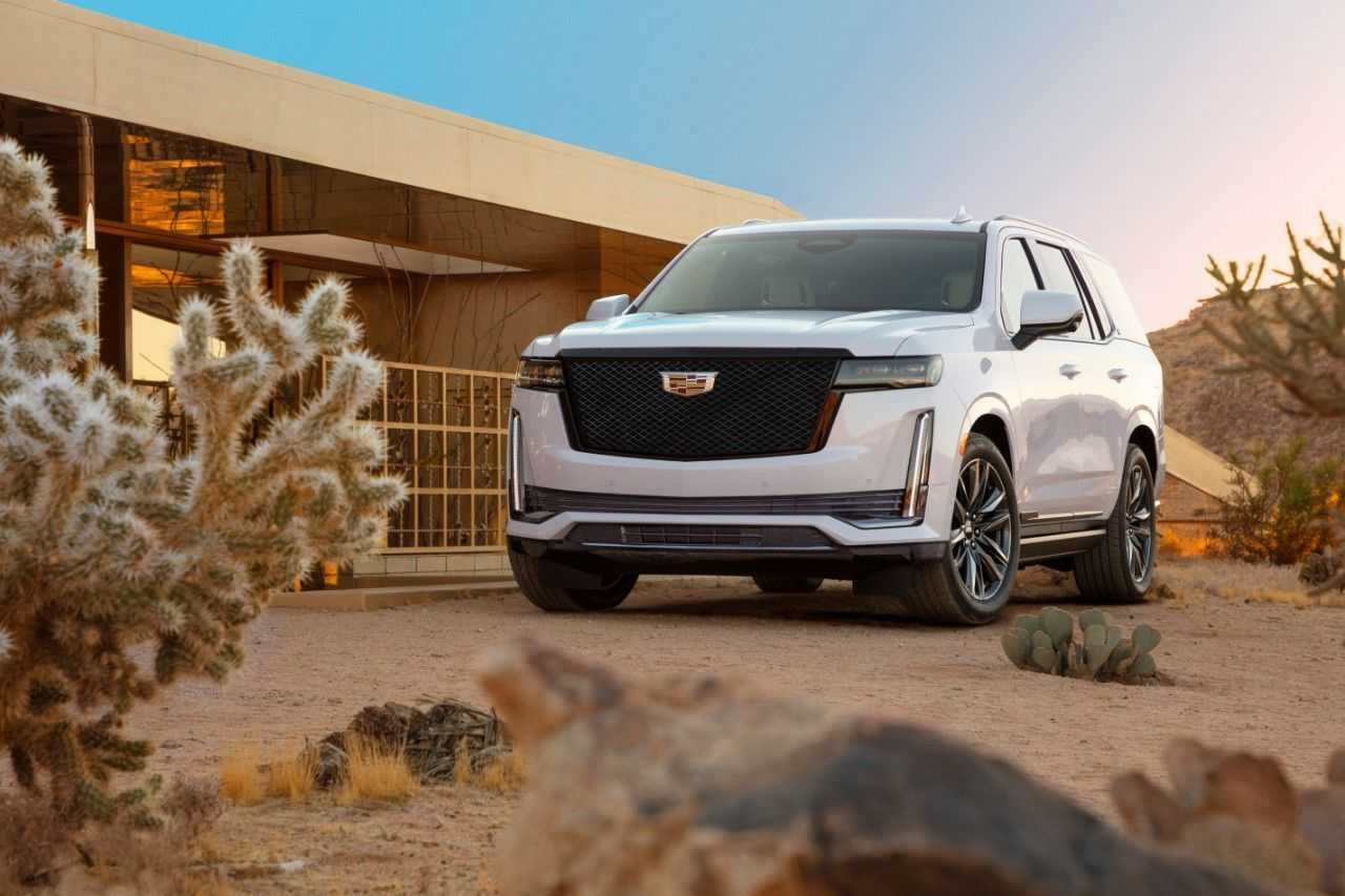 Тест-драйв cadillac lyriq 450e 2023: вторая попытка создать достойный электрический внедорожник