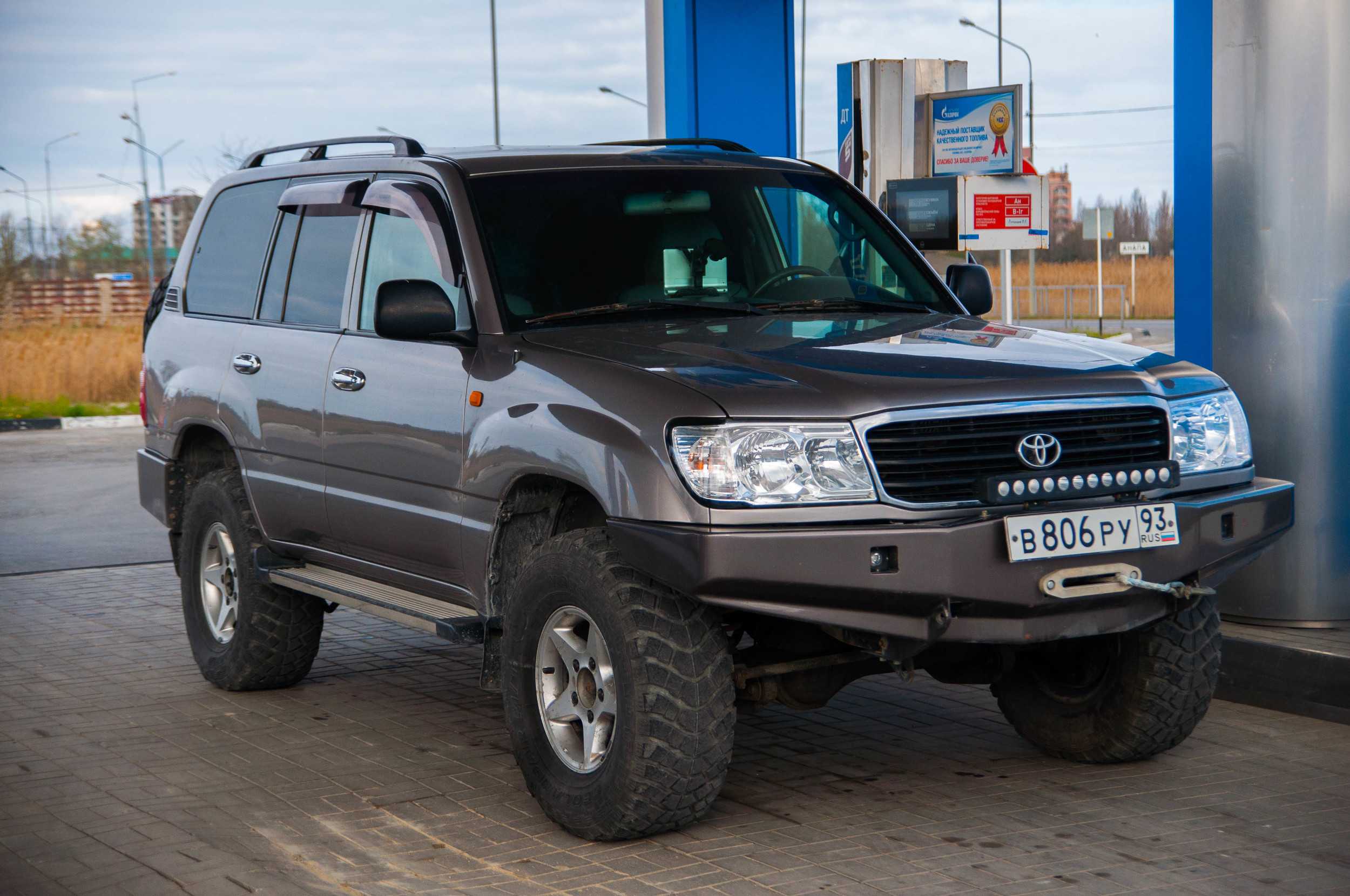 Toyota land cruiser 100: технические характеристики и расход топлива :: syl.ru
