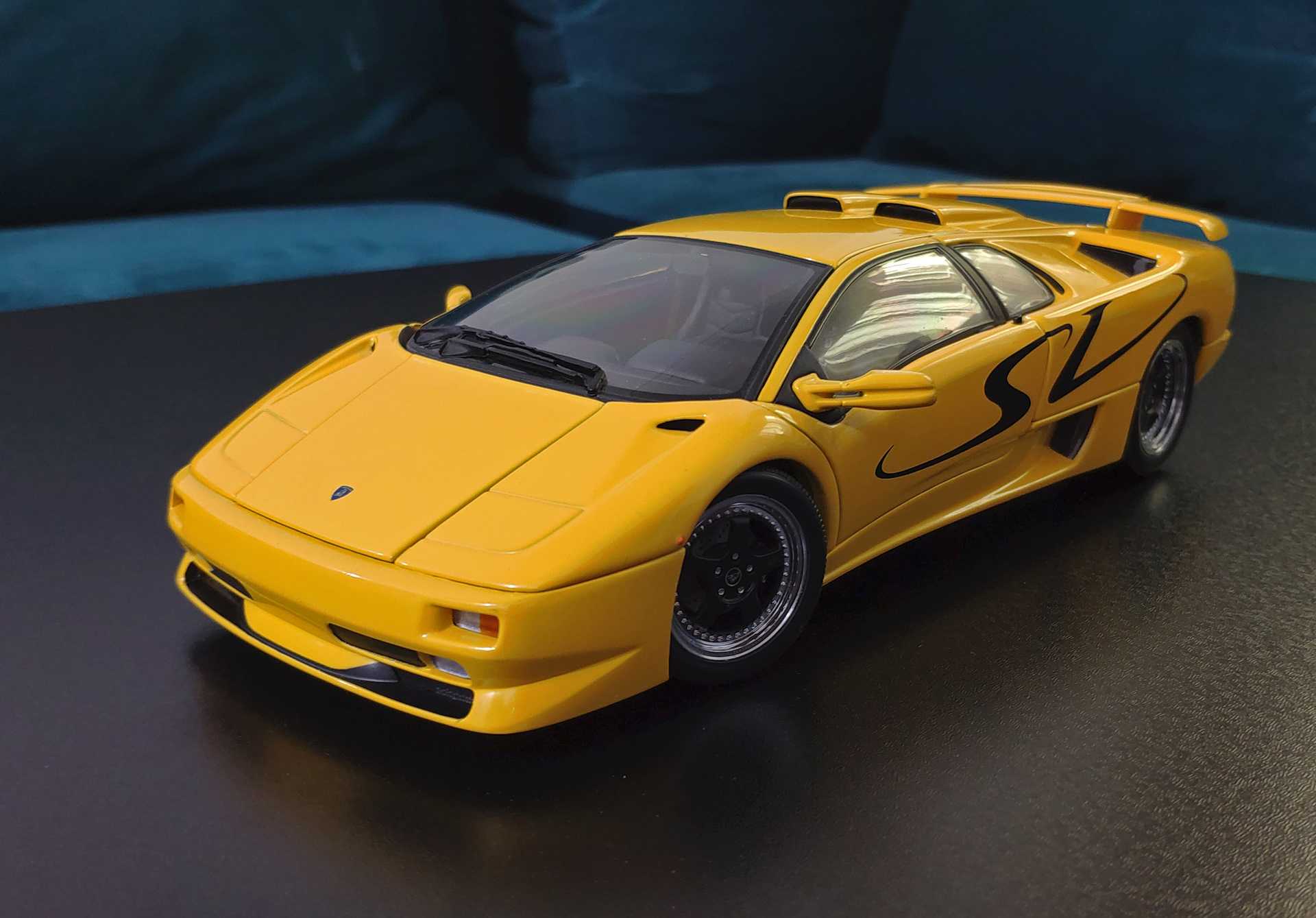 Lamborghini diablo: обзор первого гиперкара от итальянского бренда