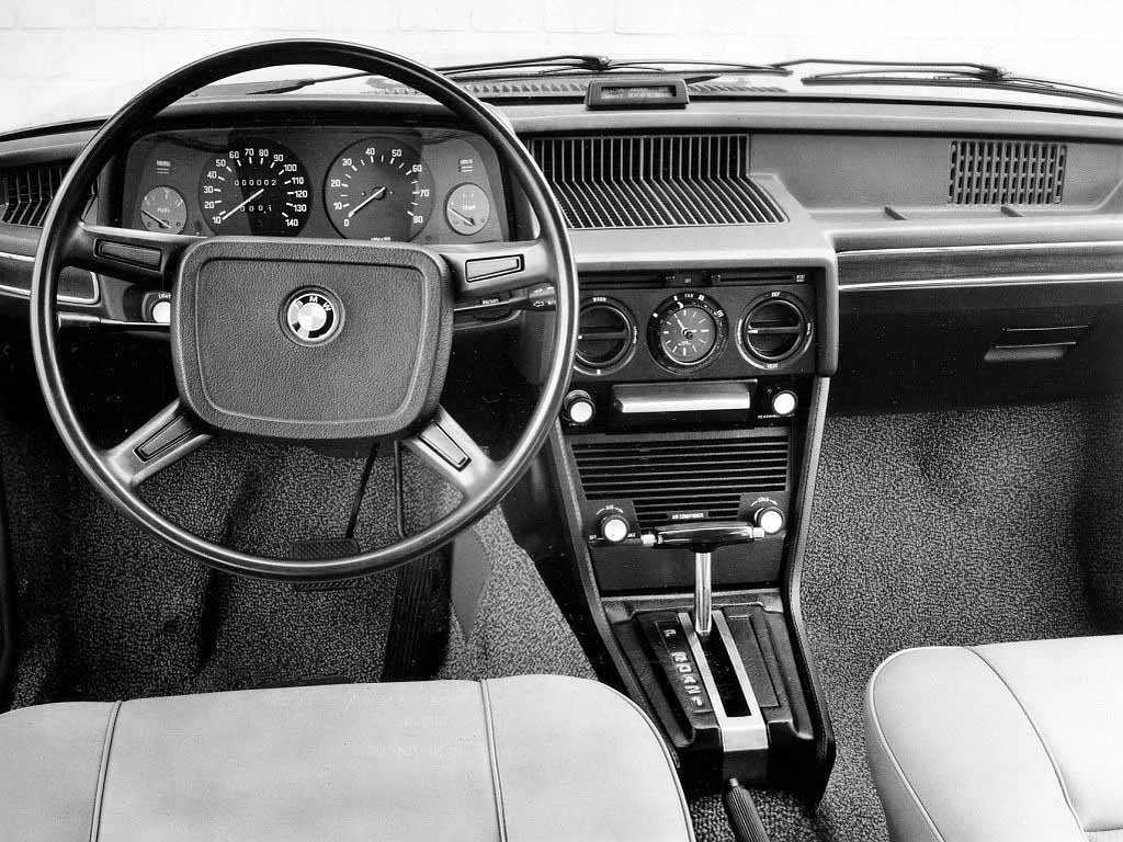Bmw m5 - характеристики и комплектации на официальном сайте bmw в россии | bmw.tm