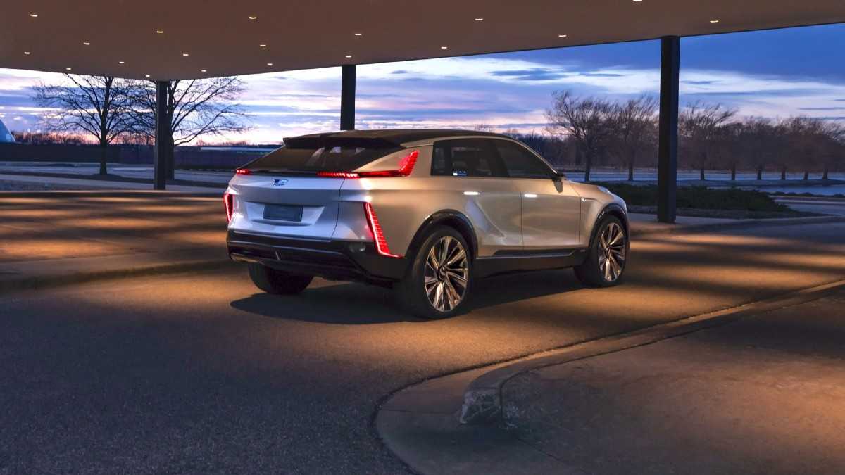 Представлен электрический кроссовер cadillac lyriq