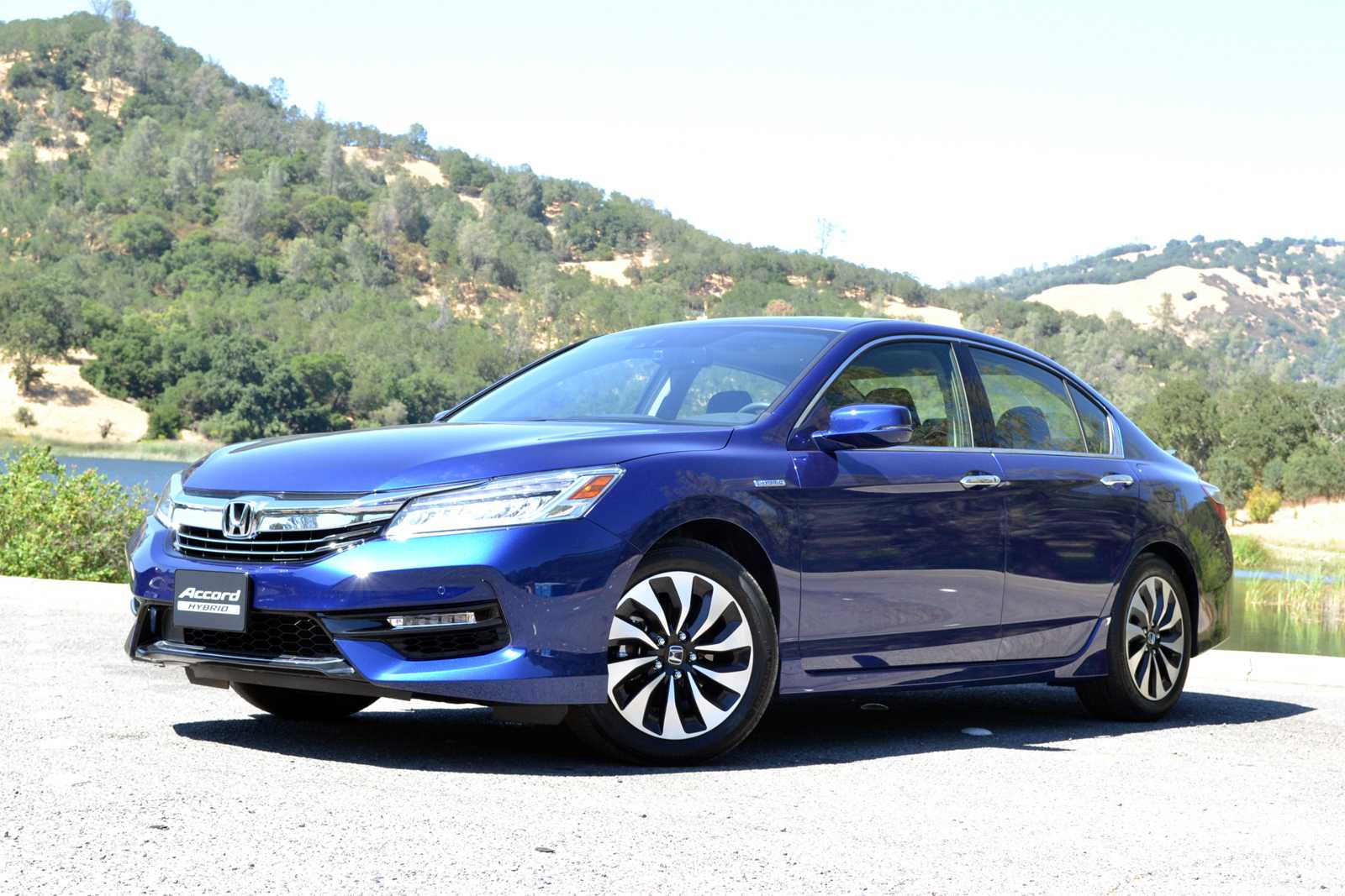 Стоит ли выбирать подержанный honda accord 8?