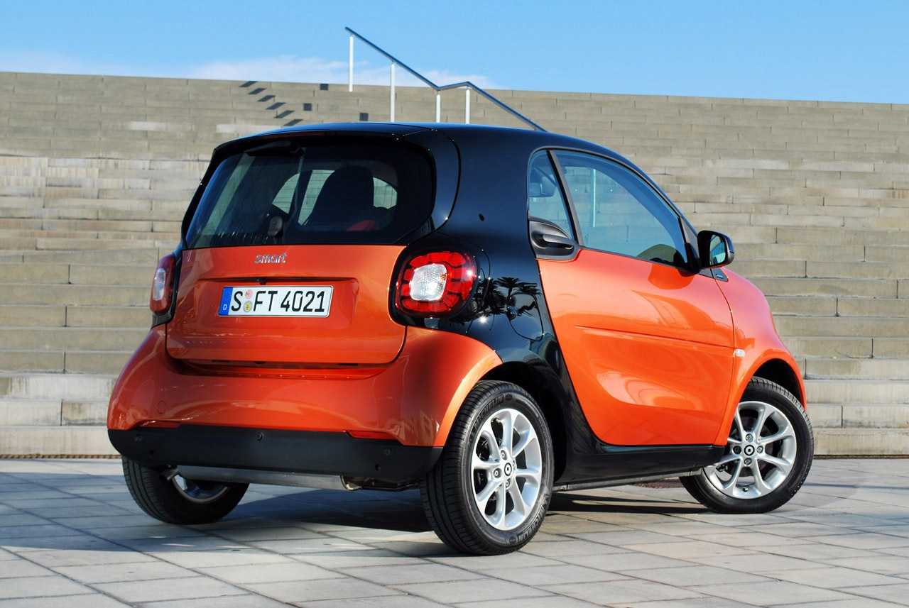 Новый smart fortwo – кому он нужен в россии, и зачем его покупают?