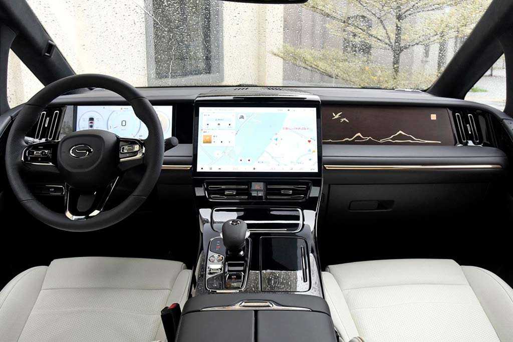 Новый gac (trumpchi) gs8 2022: второе поколения дешевого аналога тойота хайлендер