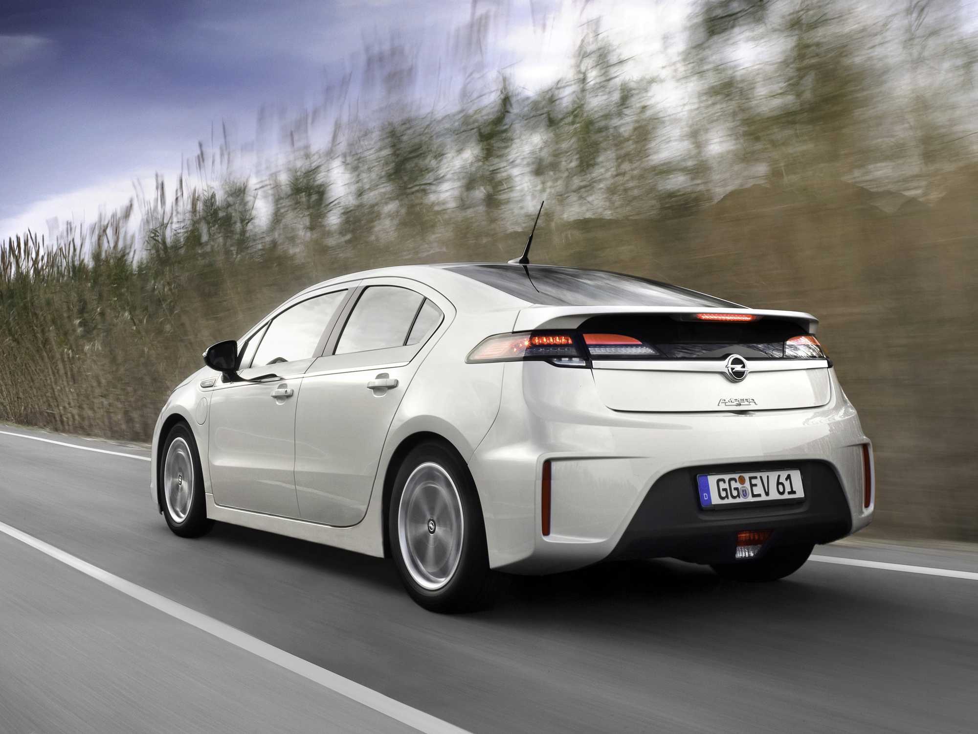 Что такое подключаемый гибрид или плагин-гибрид (plug-in hybrid)?