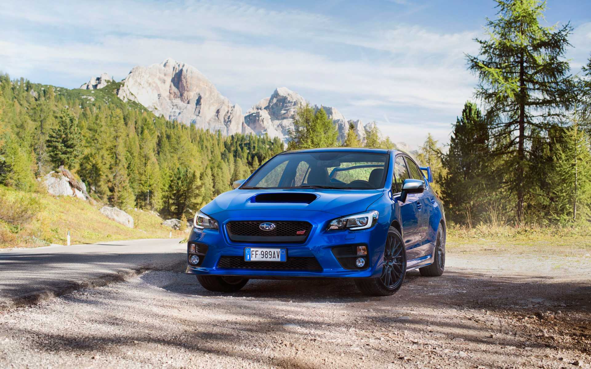 Перечень технических характеристик Subaru Impreza II 2000-2007 годов седан и универсал, детальный обзор с фотографиями