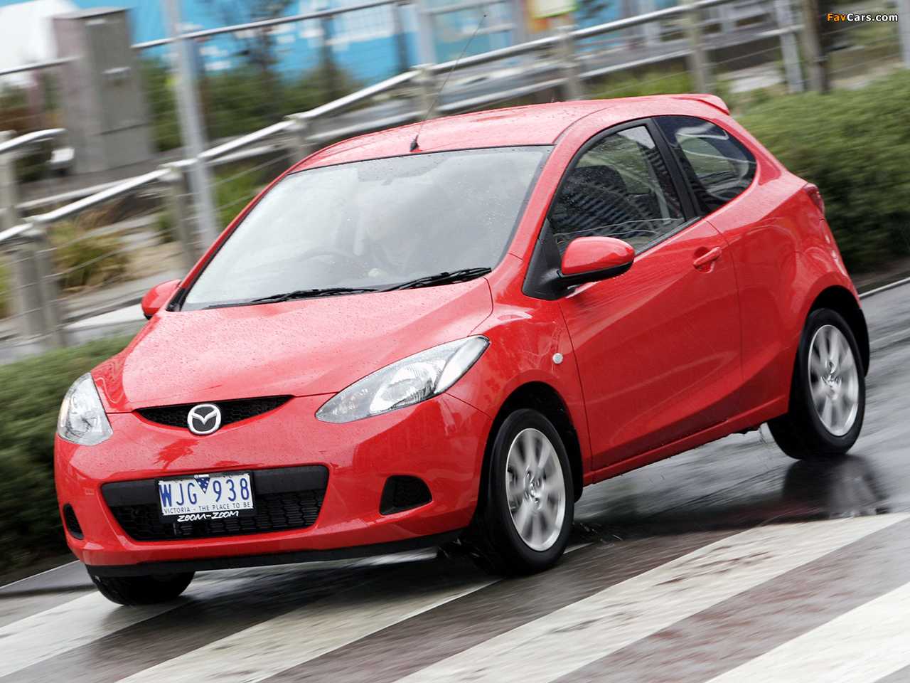 Автомобиль mazda 2
