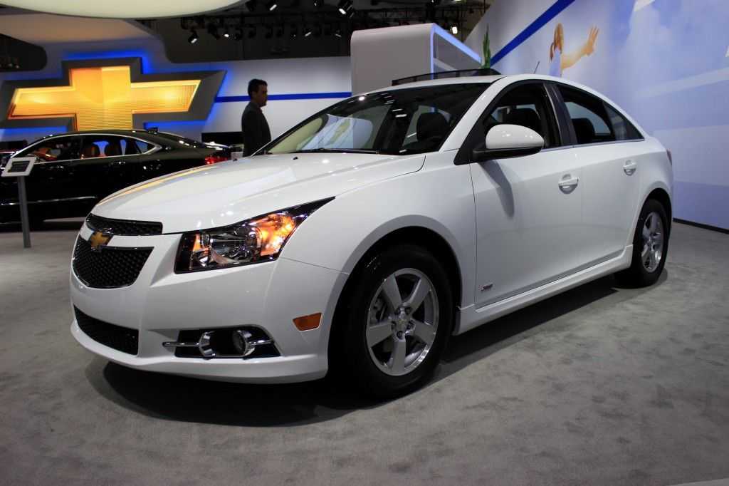 Chevrolet cruze - характеристики, комплектации, фото, видео, обзор