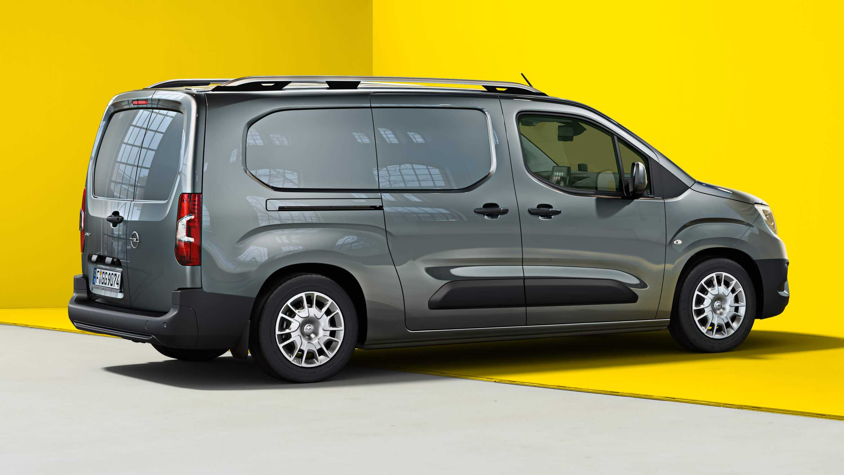 Обзор автомобиля opel combo 2019