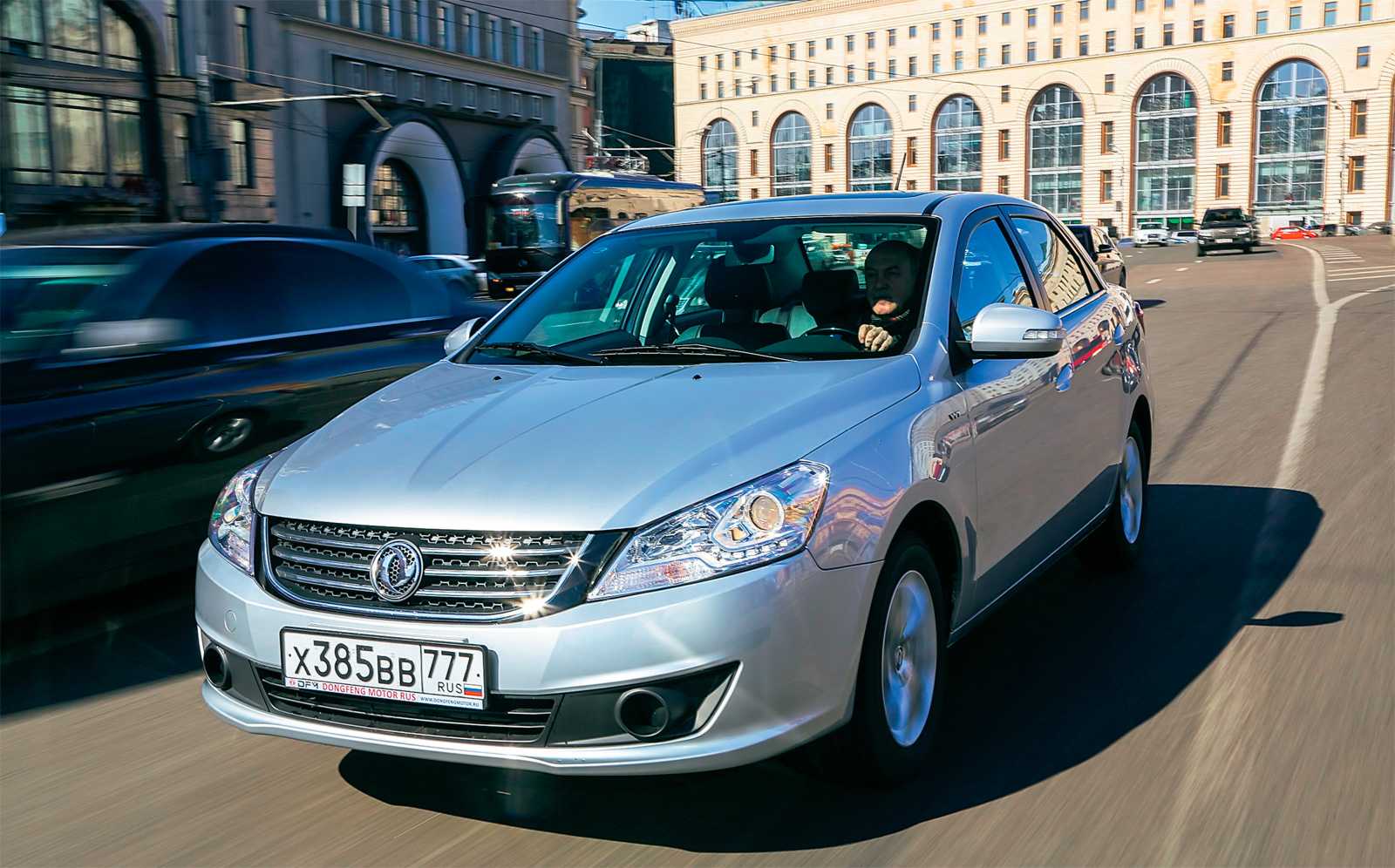 Тест-драйв renault sandero stepway против dongfeng h30 cross: зачет авансом