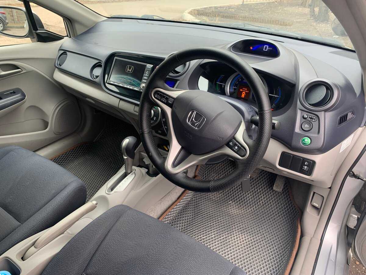 Honda insight 2 hybrid: фото, характеристики, видео тест-драйва