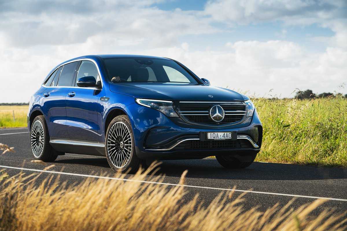 Mercedes eqc 400: обзор autogefuehl. сравним с amg glc 43, но дальность ~ 350 км [видео]