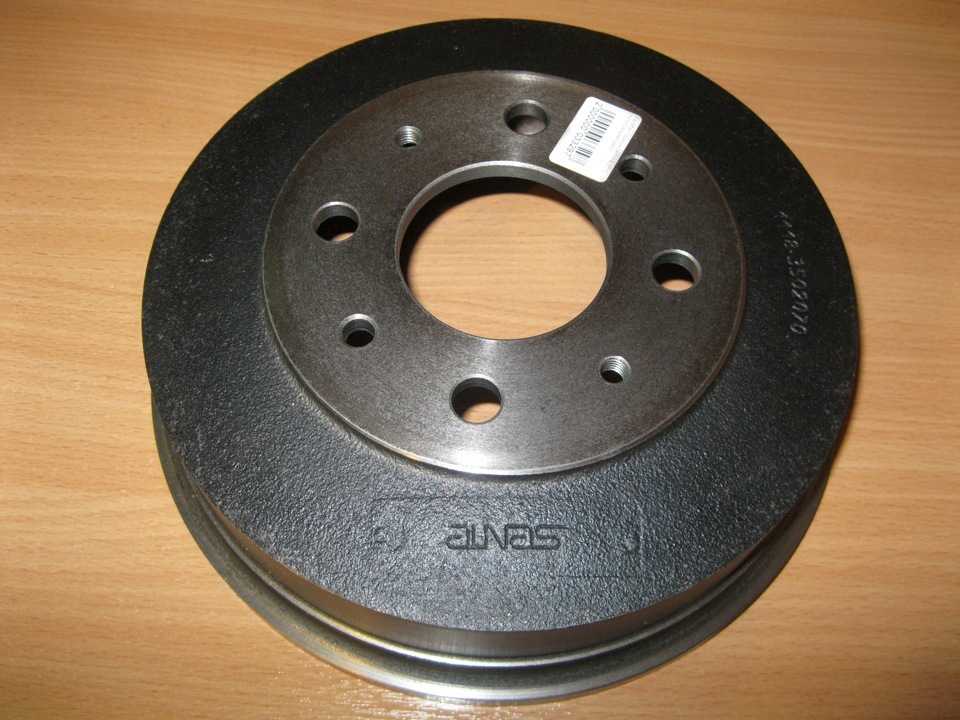 Барабан тормозной brembo чугунный ваз 2108-21099, 2110-2112, 2113-2115, калина, приора, гранта (2 штуки) 14.7079.10