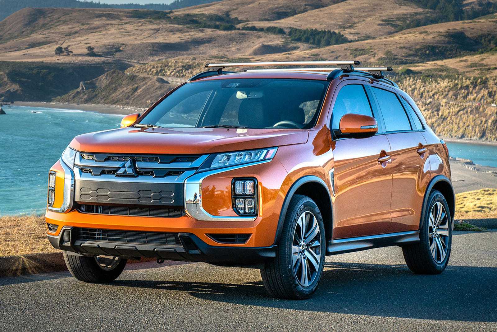 Mitsubishi outlander 2022 — полноценный обзор, плюсы и минусы.