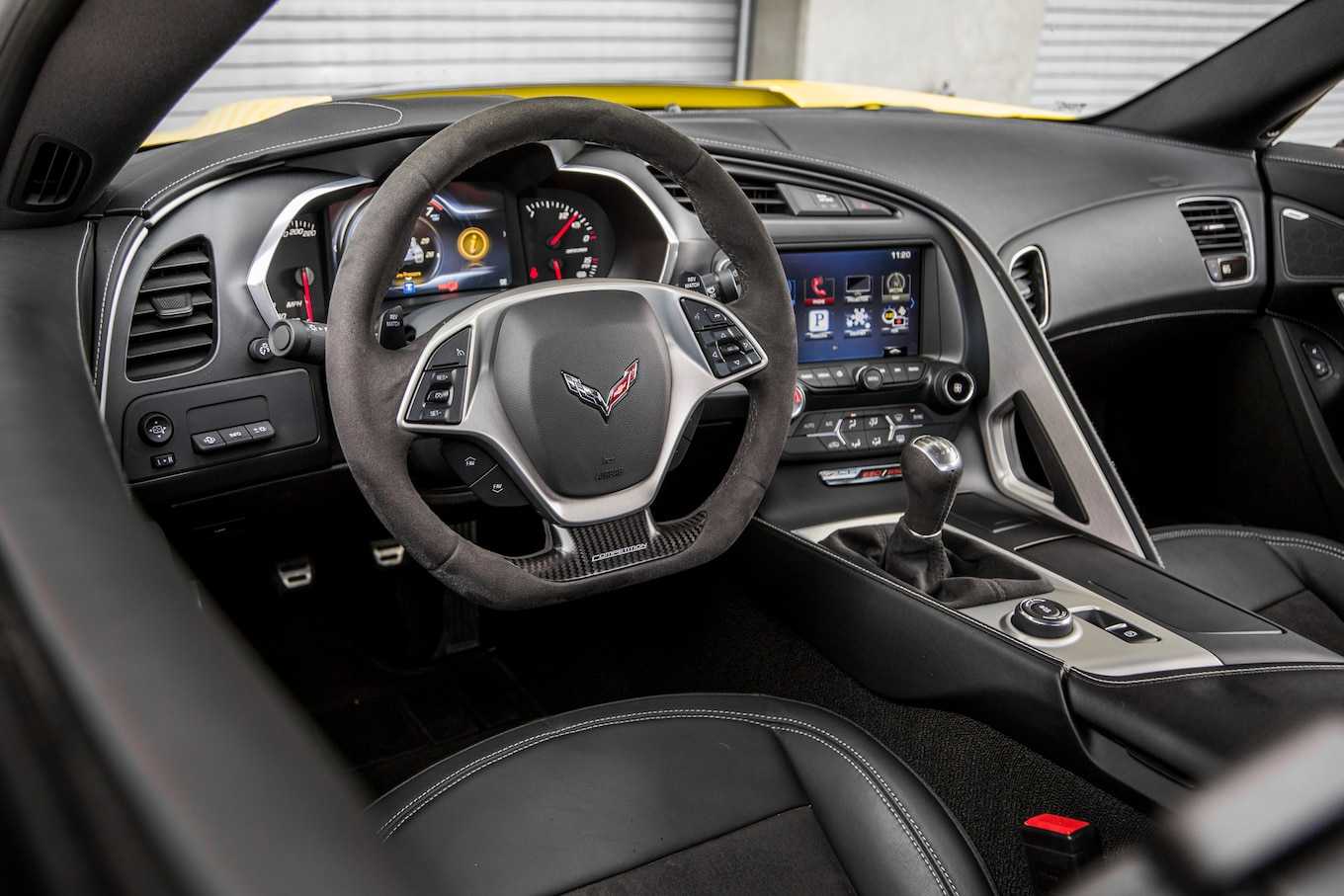 Обзор автомобиля chevrolet corvette stingray c7