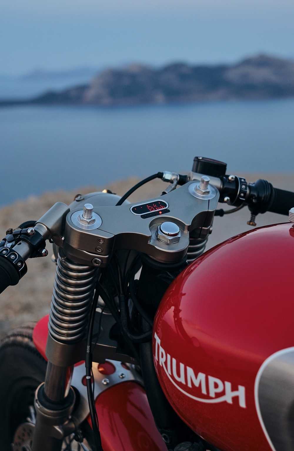 Отзывы владельцев triumph thruxton