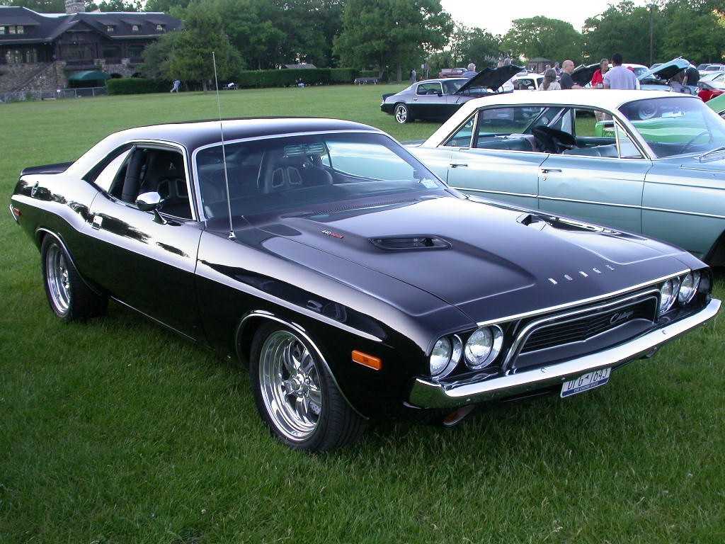 Dodge challenger - настоящий «олдскульный» американский суперкар. dodge challenger