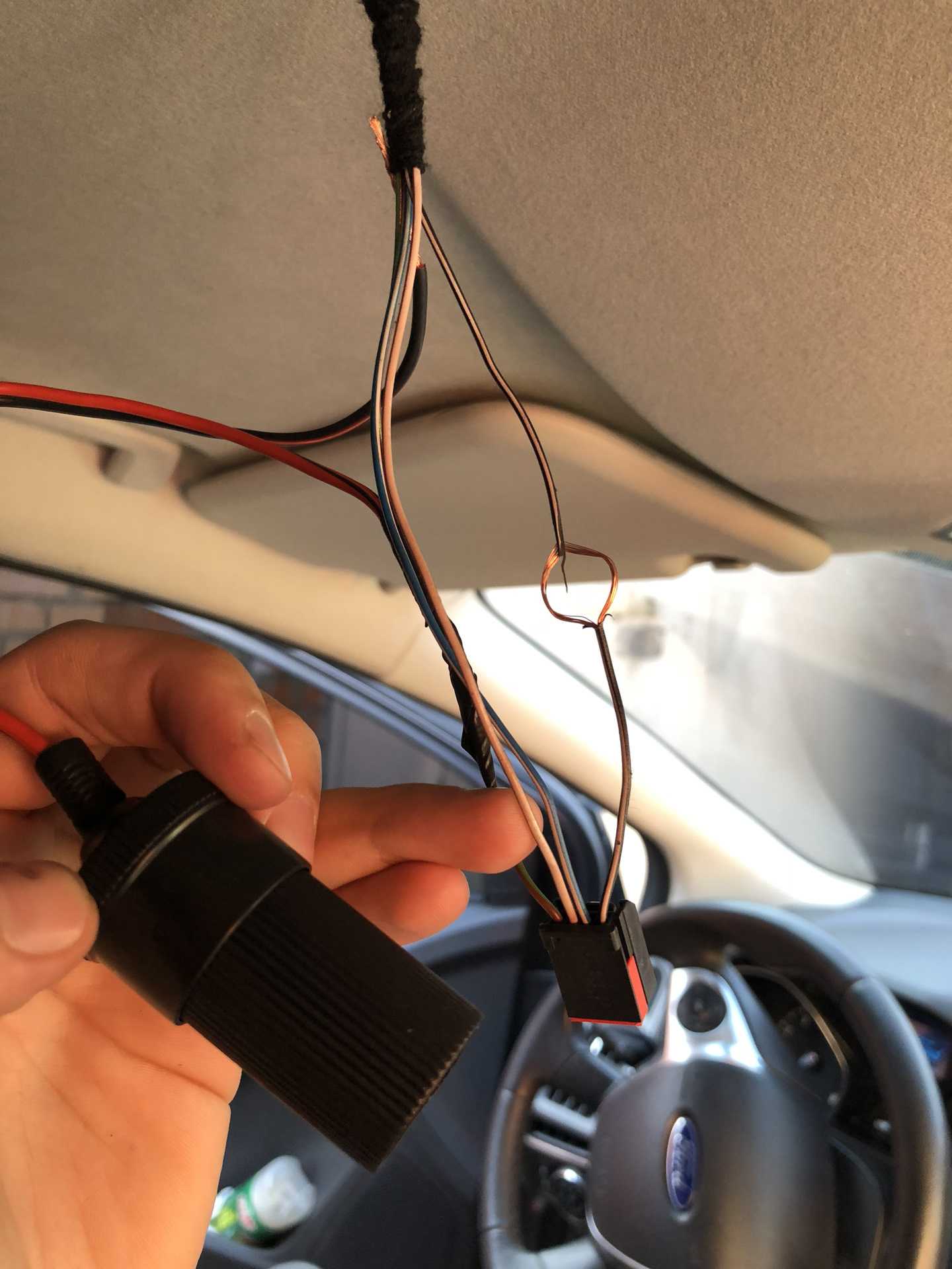 Подключение видеорегистратора в автомобиле без прикуривателя, как подключить регистратор без прикуривателя, одключить видеорегистратор к плафону освещения