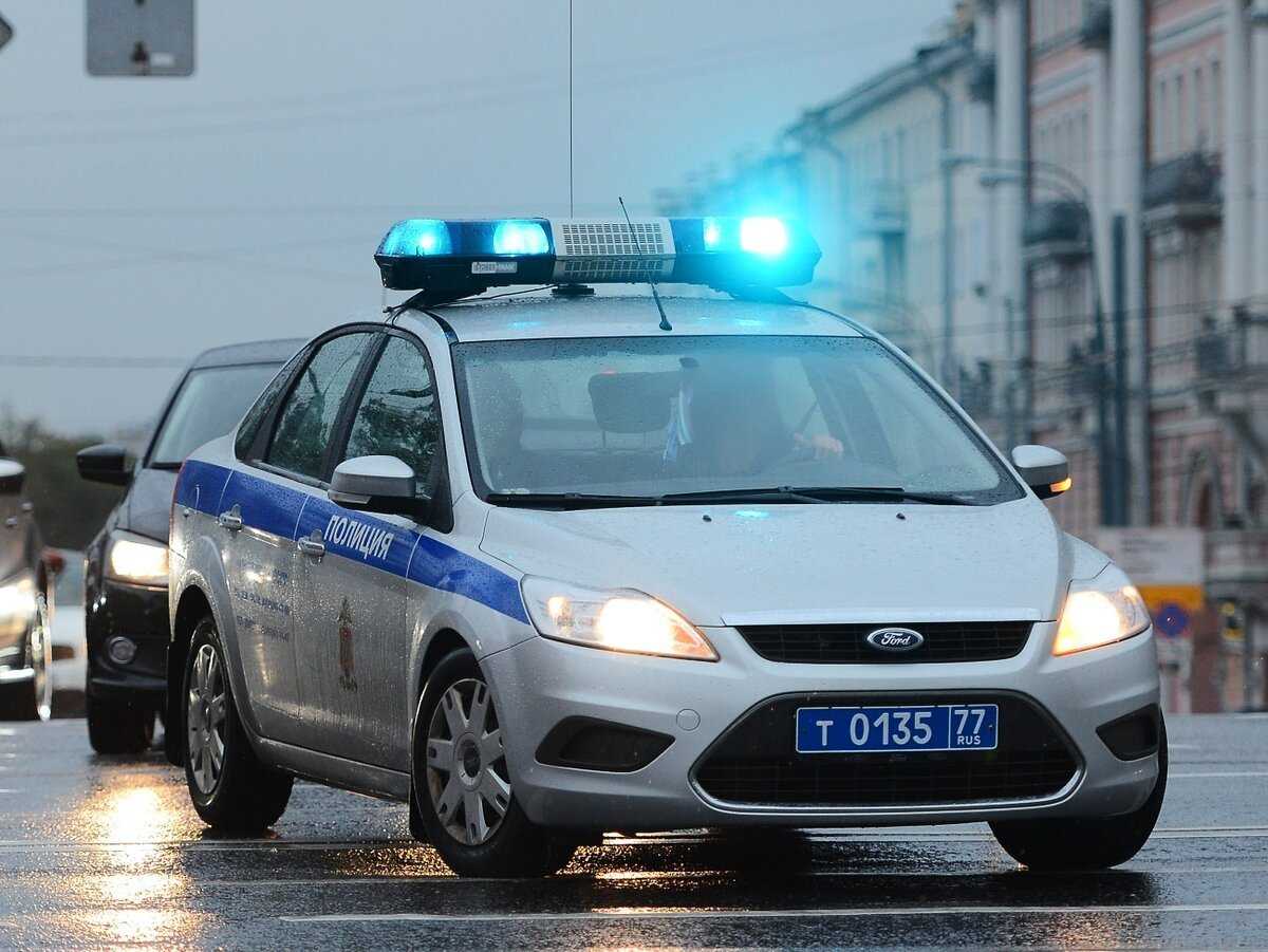 Почему инспекторы гибдд ездят с "мигалкой", но без сирены?