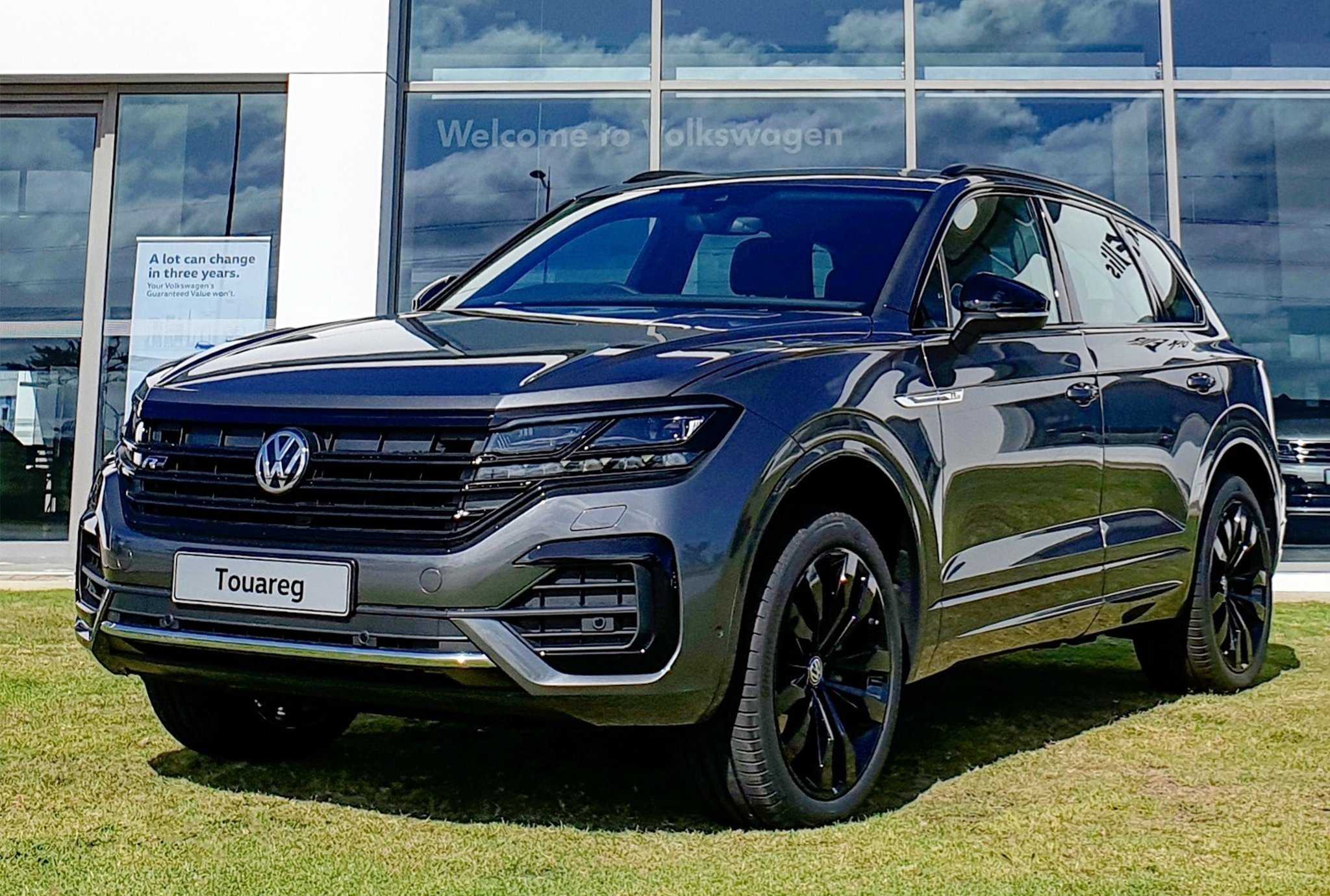 Автомобиль volkswagen touareg 2